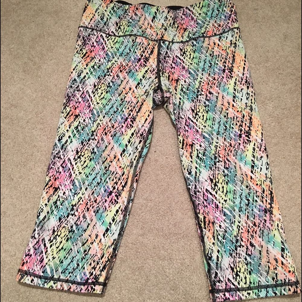 Victoria's Secret Knockout Crop M